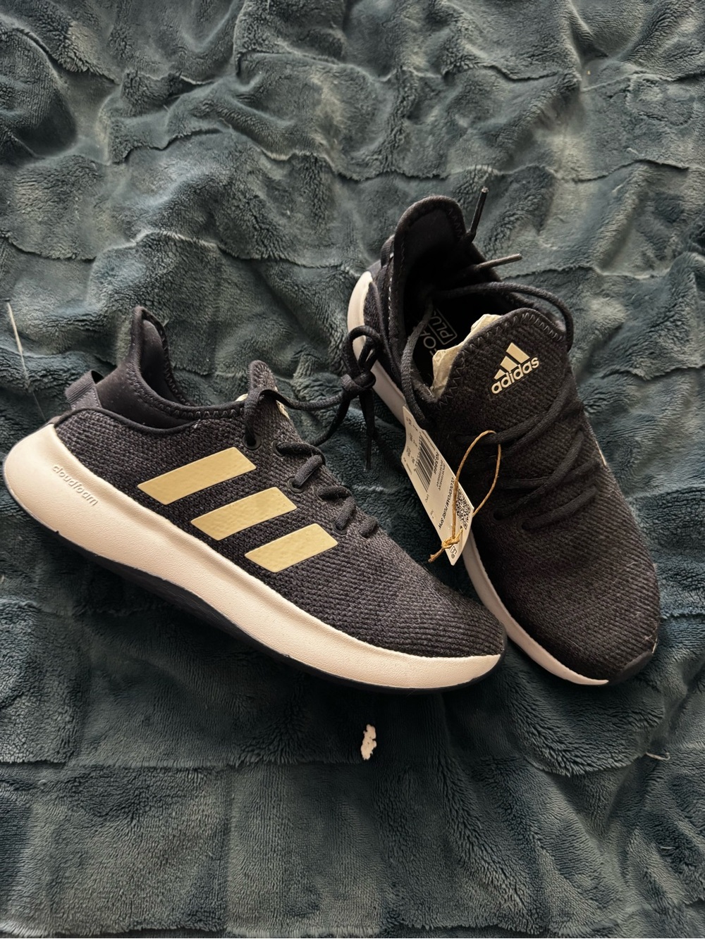 adidas Navy & White Cloudfoam Lightweight Sneakers